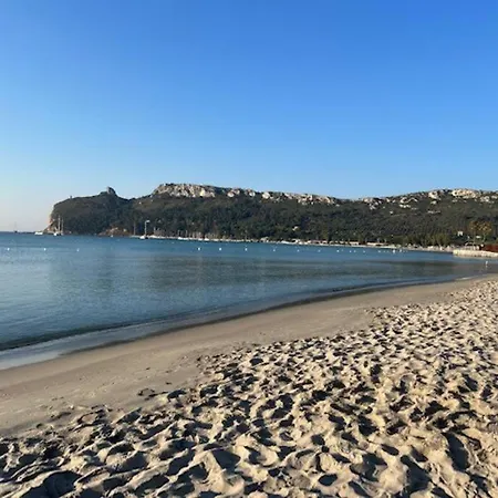 Seven House Poetto *